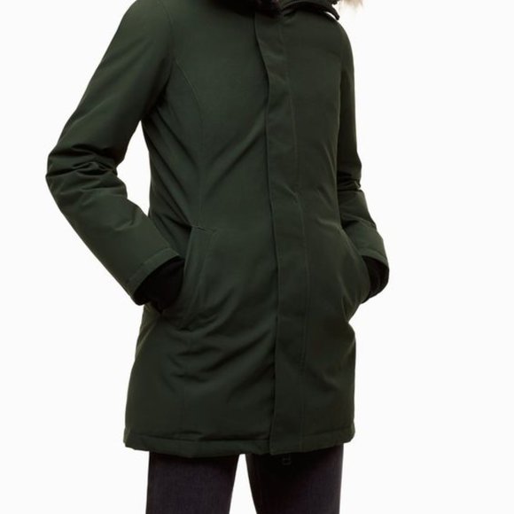 Aritzia TNA Haven Parka in Ranger Green - Picture 2 of 10